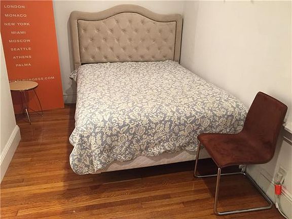 3rd image of 3 E 63rd St APT 1B