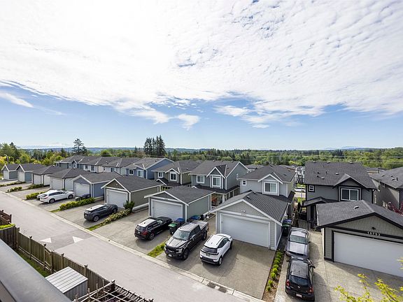 3rd image of 16764 16a Ave