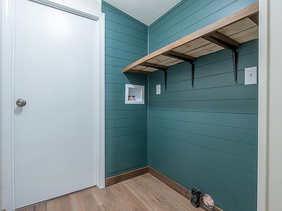 5th image of 18 Springbrook Street