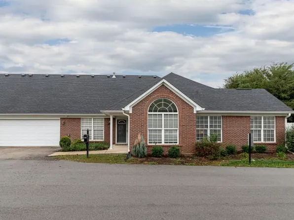 7600 Revolutionary Ct, Louisville, KY 40214