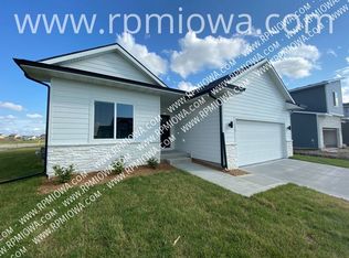 740 SE Drumlin Dr, Waukee, IA 50263