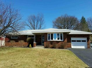 37 James Dr, Albany, NY 12211