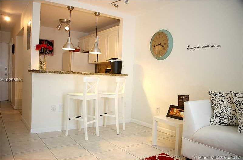 1st image of 1441 Lincoln Ct #312