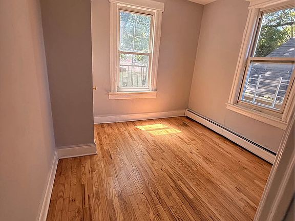 3rd image of 149 Wilkinson Ave #3
