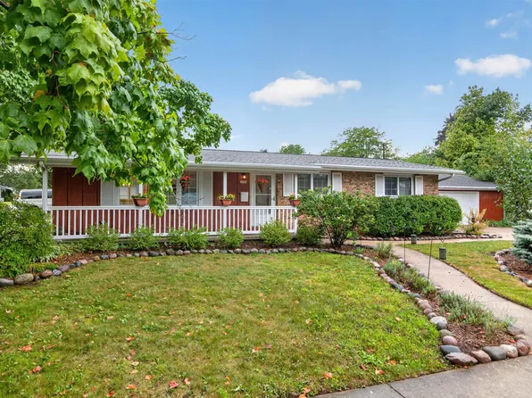 1135 Windsor St, Oshkosh, WI 54902