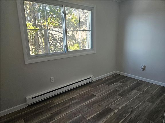 4th image of 514 Fox Run Ln #514