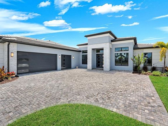 3rd image of 2428 Waterfront Cir