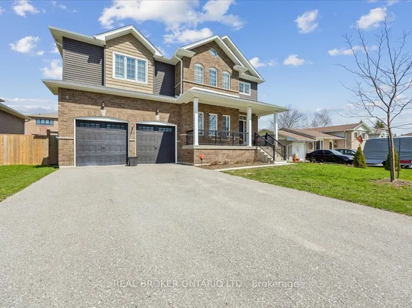 215 Centre St, Clearview, ON L0M 1S0