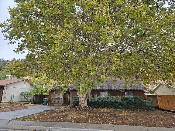 3rd image of 3812 Wilshire Dr