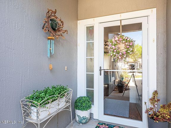 4th image of 570 SCRUB JAY Drive