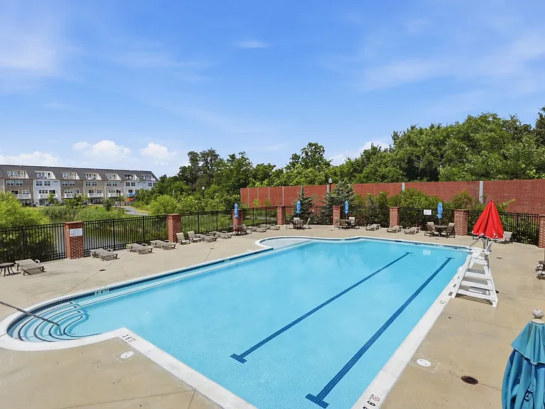 7224 Barrberry Ln — Photo 34