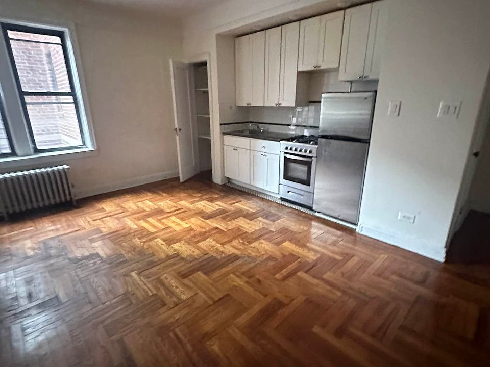 1st image of 417 40th St APT A11