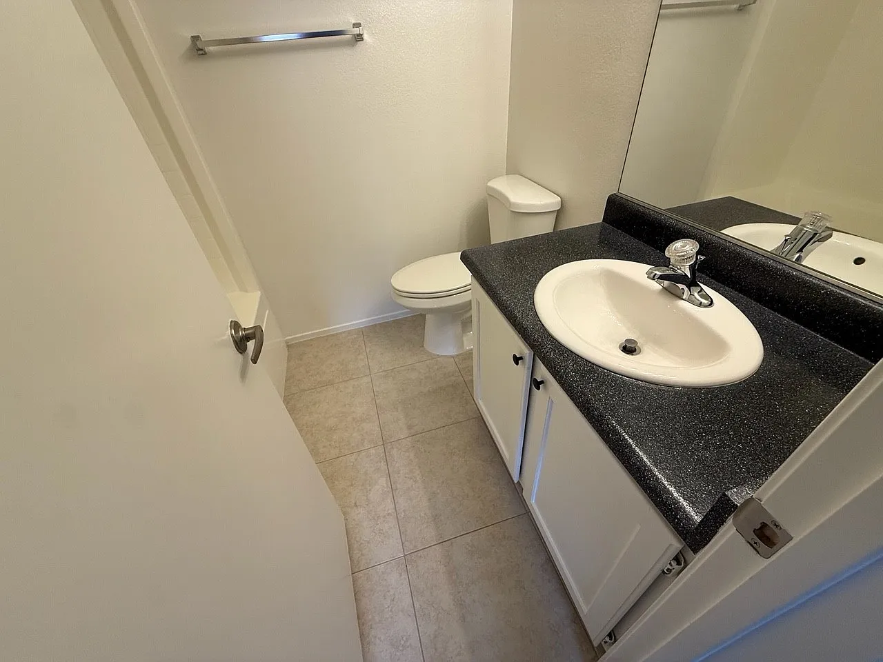 2 bed, 2.5 bath, 1000 sqft, $1,769 — Photo 3