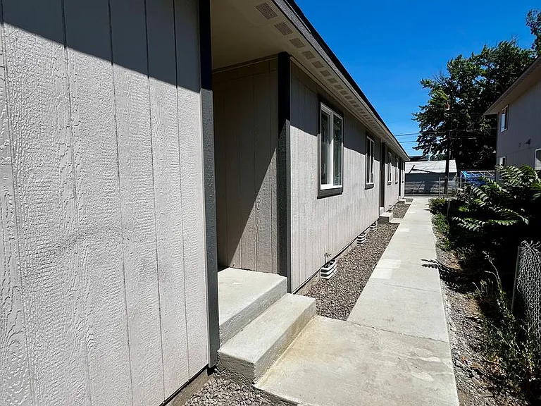 713 N 6th Ave — Photo 19