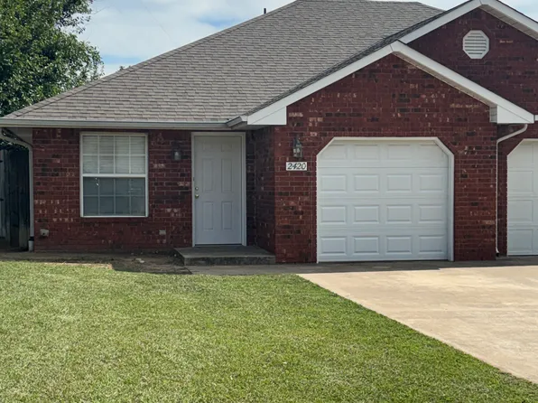 2420 Briarwood Ct NW, Ardmore, OK 73401