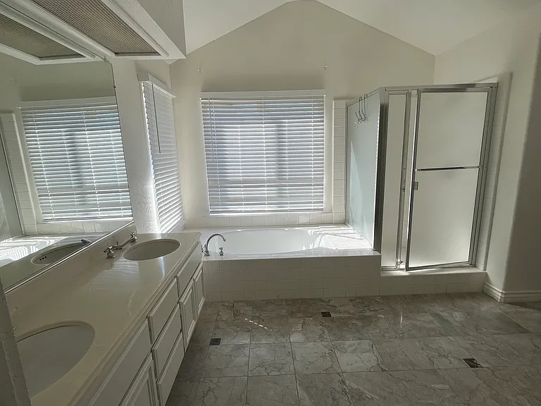 10065 Miracanto Way — Photo 24