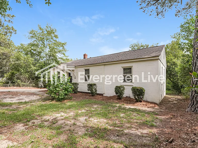129 Winburn St — Photo 3