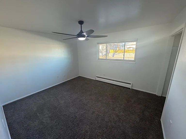434 Valley Hi Cir #B24 — Photo 10