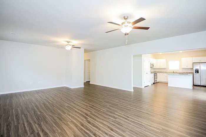 3 bed, 2.0 bath, 1665 sqft, $2,199 — Photo 3