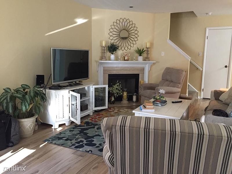 1st image of 706 Karens Ct #706