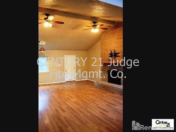2nd image of 311 Oakwood Cir
