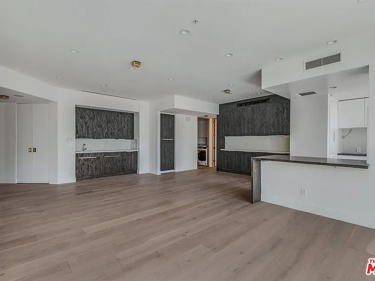10490 Wilshire Blvd #1102 — Photo 5