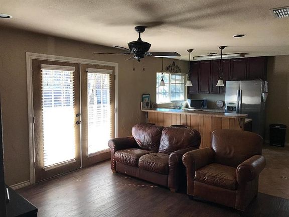 4th image of 805 Hudson Dr