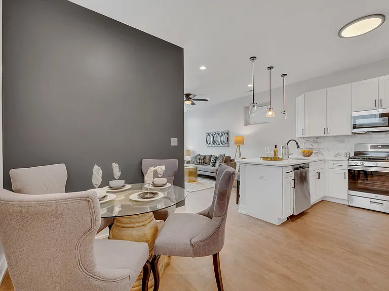 3920 S Calumet Ave #2 — Photo 9