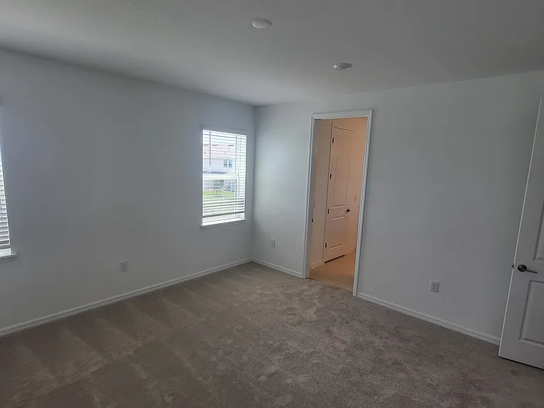 15076 Shady Palms Ln — Photo 30
