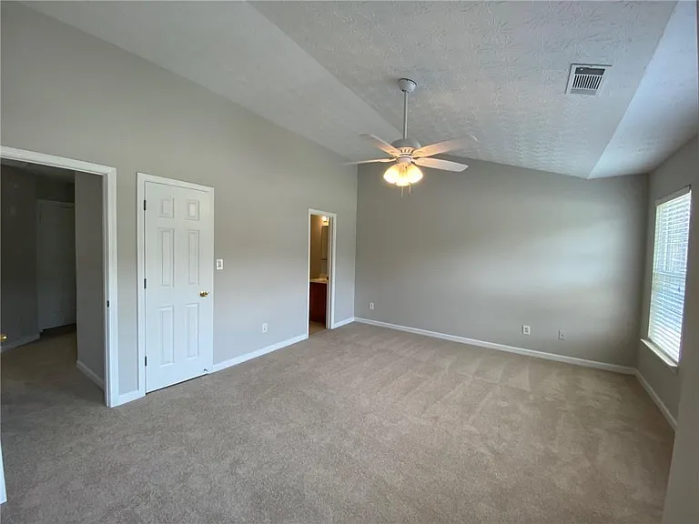 677 Kenridge Dr — Photo 29