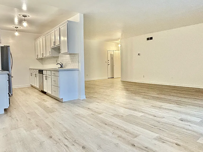 Laufer properties — Photo 7