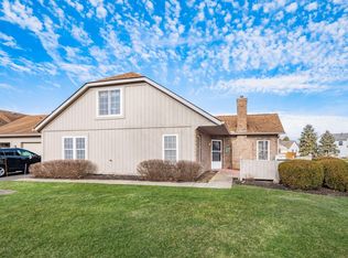 2292 Willowside Ln, Grove City, OH 43123