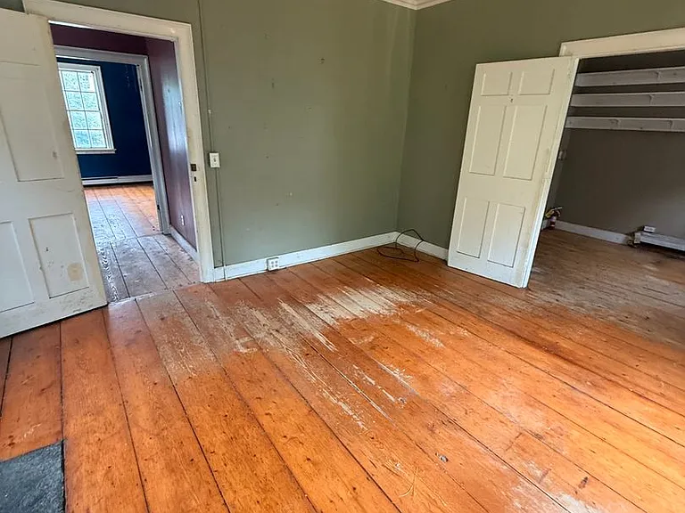 102 S Main St — Photo 8