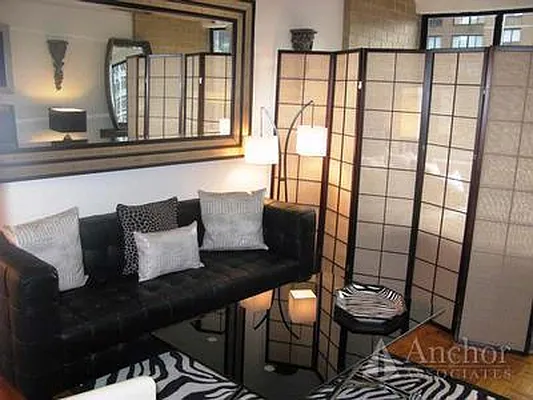 Rented by Anchor Associates | media 2