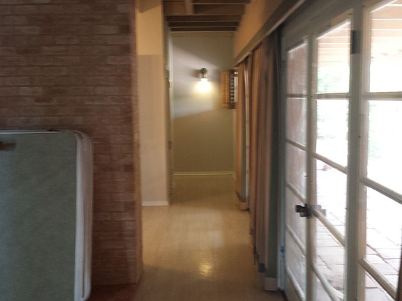 2nd image of 504 E Ailsie Ave