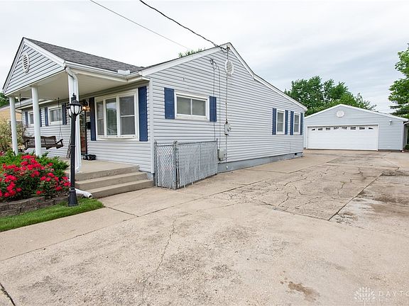 4th image of 816 Magie Ave