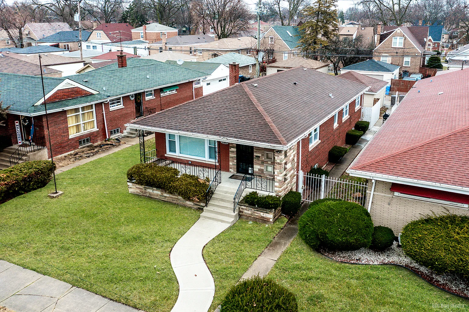 12151 S Wentworth Ave photo 1