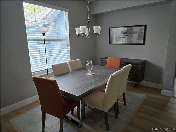 5th image of 13 Whitewood Ct