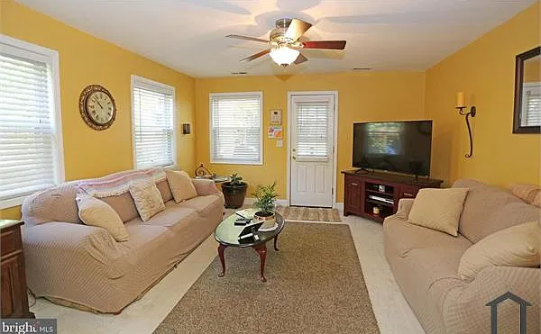 3 bed, $2,500 — Photo 4