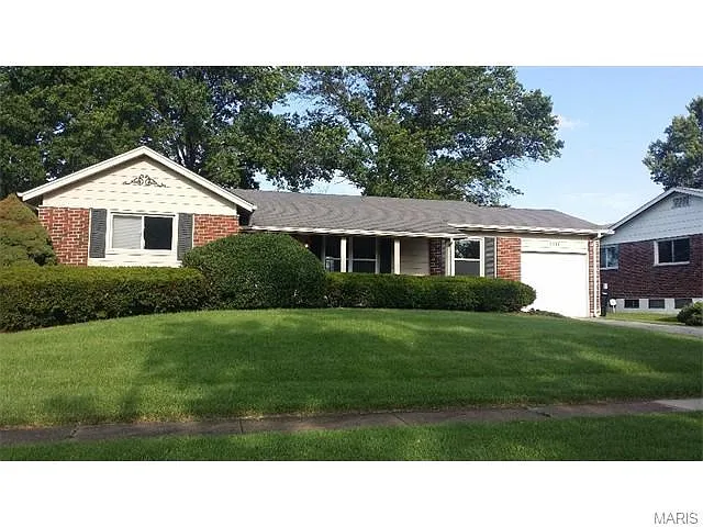 2768 Westminster Dr photo 1