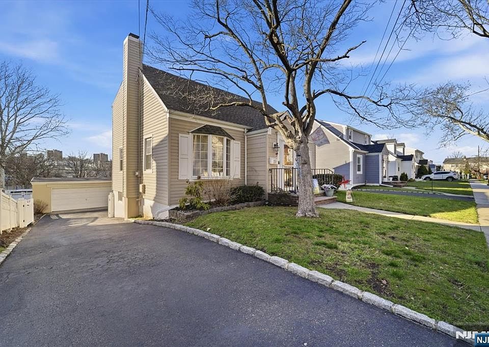 1st image of 21 Park Pl