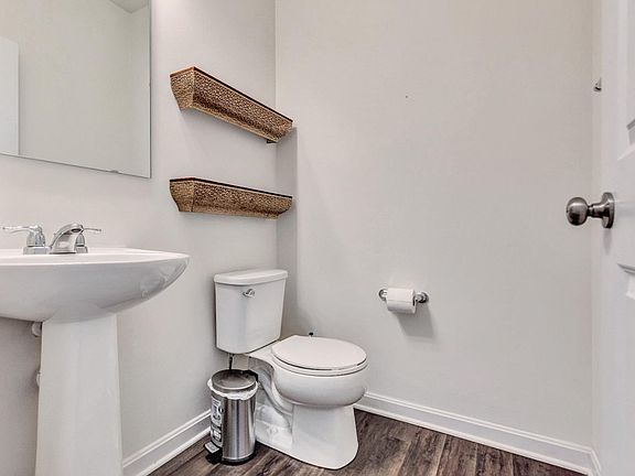 5th image of 5773 Parkland Ave