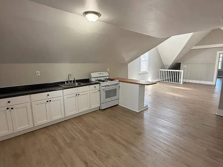 254 Winthrop Ave #3 — Photo 3