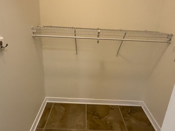 5th image of 1236 Mazurek Blvd