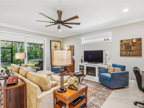 5th image of 6012 Bella Rosa Ln