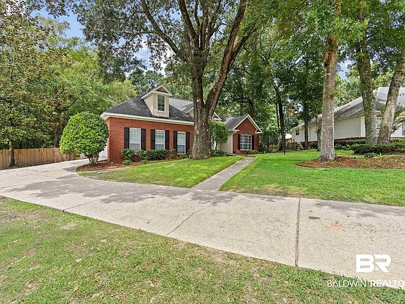 3rd image of 7695 Cumberland Ct