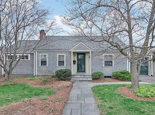 9 Aberdeen Ave, Waltham, MA 02453