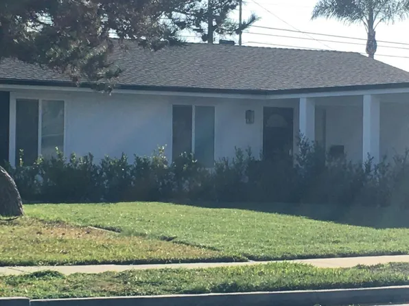10172 Pua Dr, Huntington Beach, CA 92646