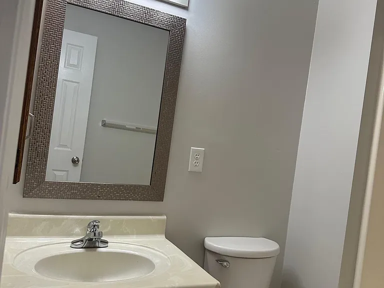 101 Springfield Ln — Photo 9