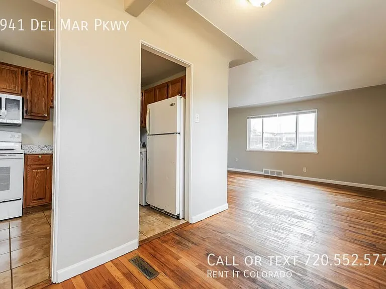 1941 Del Mar Pkwy — Photo 5